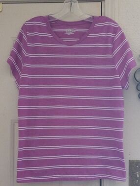 Time and Tru                  womens Purple & White striped short-sleeve tee XL